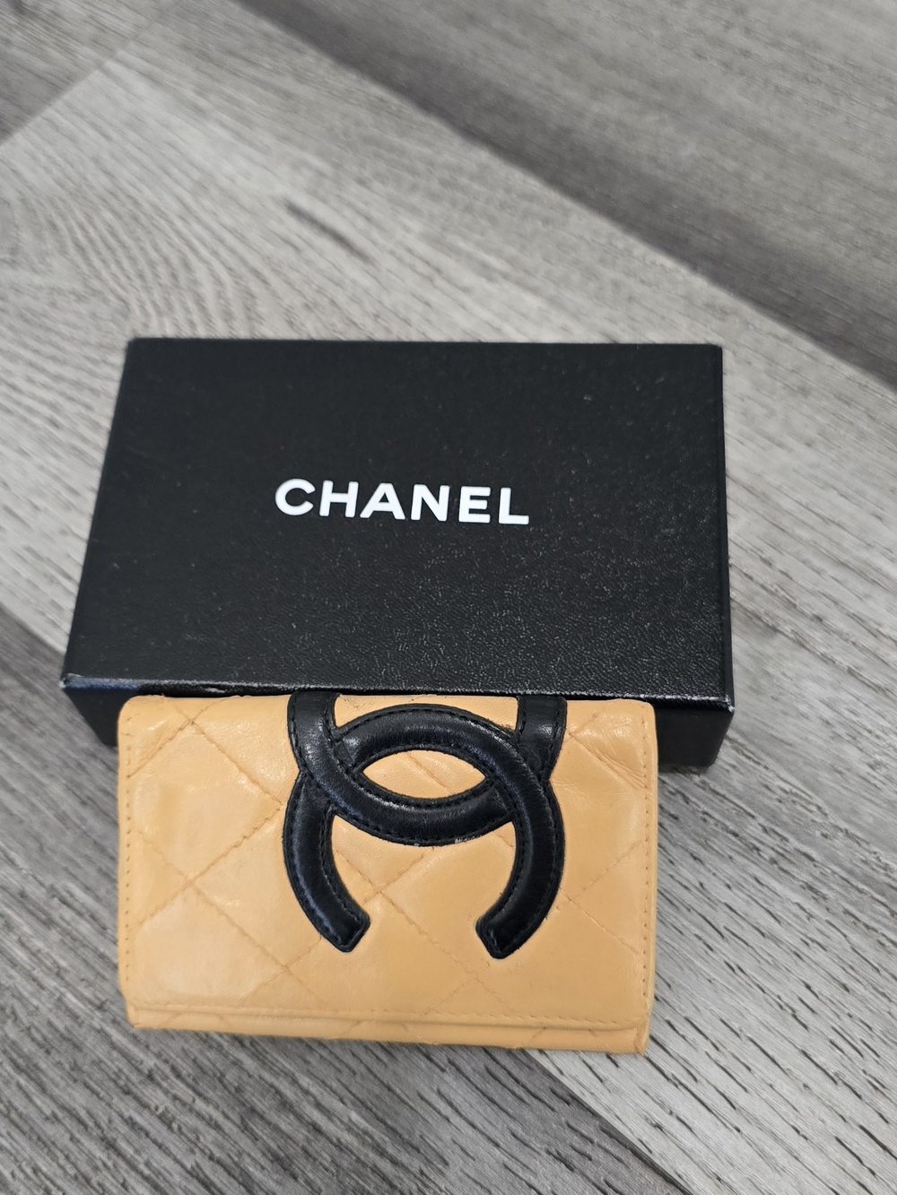 CHANEL Cambon Ligne Quilted Leather 6 Key Holder Beige Black CC
